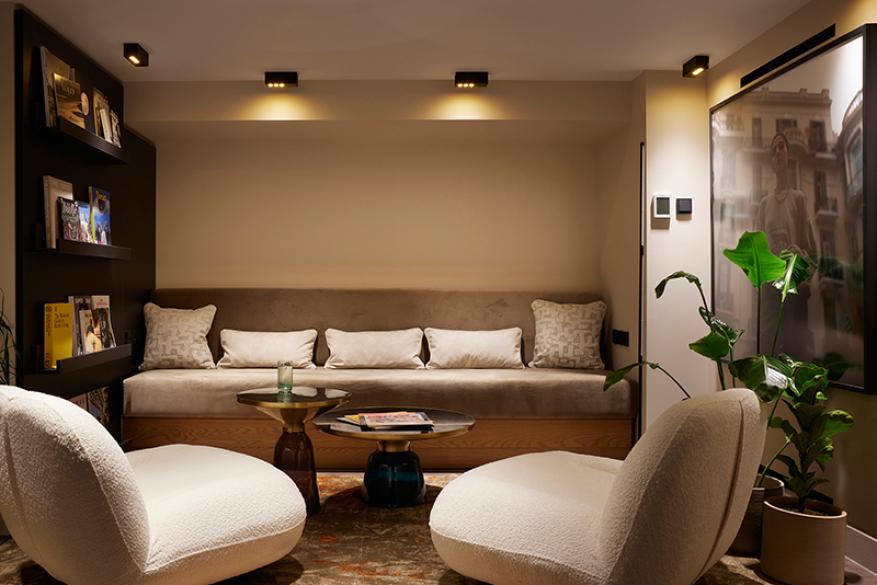 ΞΕΝΟΔΟΧΕΙΟ TEIGHT. Η μετατροπή σε μία Smart σύγχρονη ξενοδοχειακή μονάδα από την AD Construction. ΞΕΝΟΔΟΧΕΙΟ TEIGHT. Η μετατροπή σε μία Smart σύγχρονη ξενοδοχειακή μονάδα από την AD Construction.